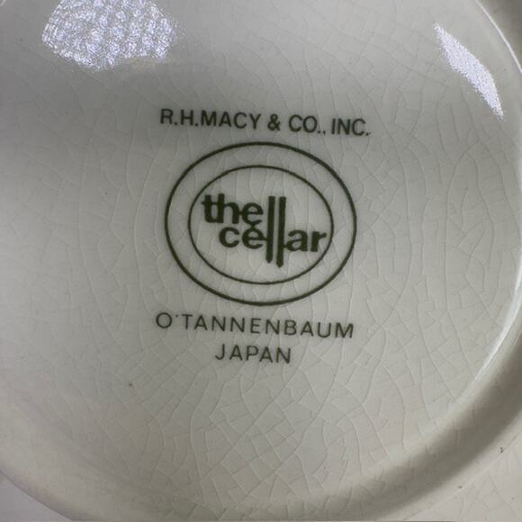 R H Macy The Cellar O'Tannenbaum, 1 Saucer Plate Holly & Ribbon Border Christmas - Picture 3 of 7